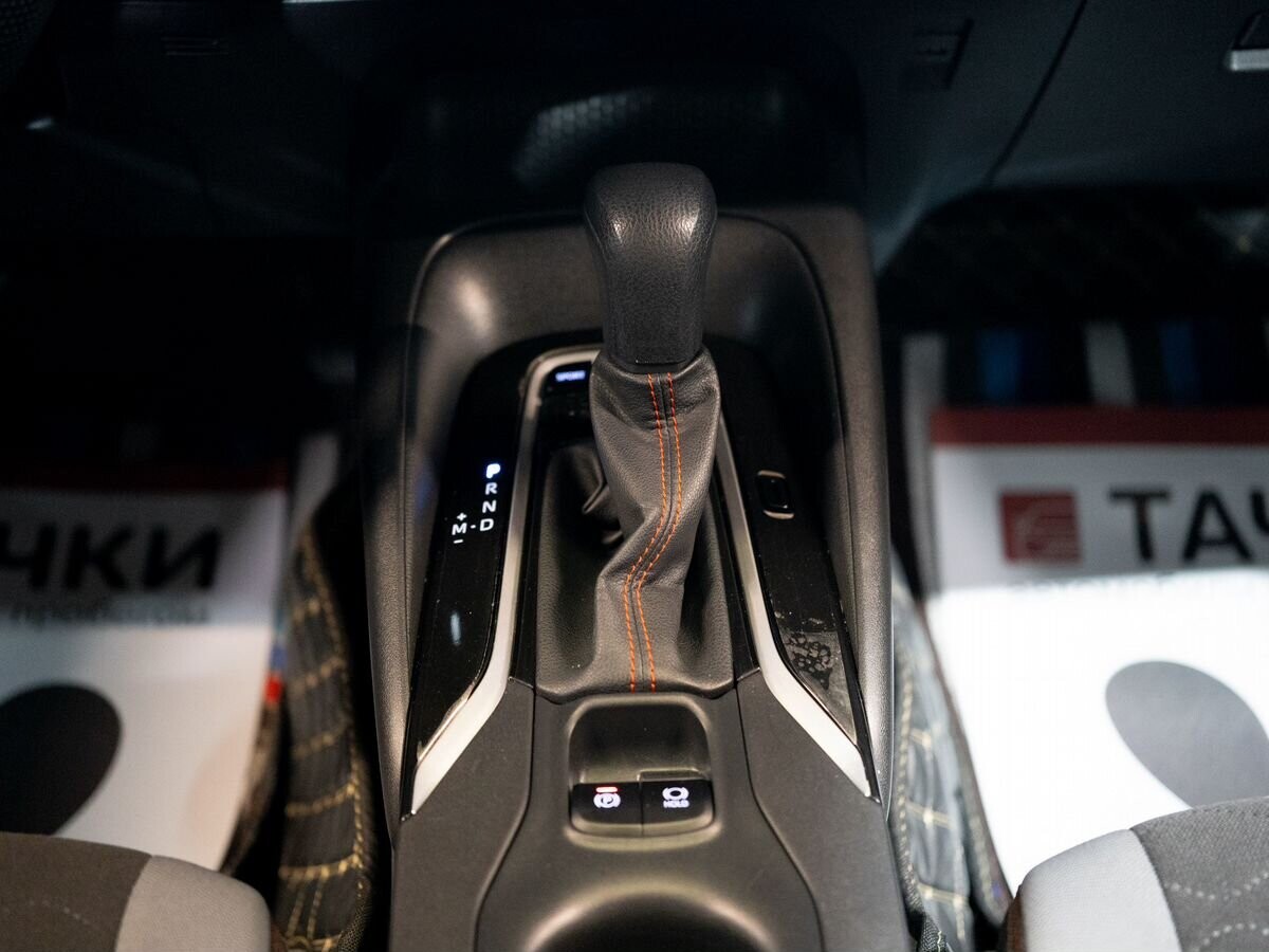 Toyota Corolla 2021 - фото автомобиля