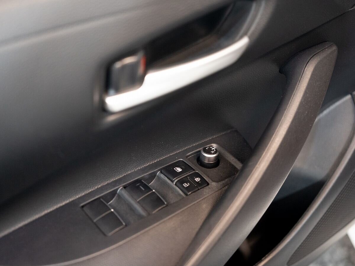 Toyota Corolla 2021 - фото автомобиля