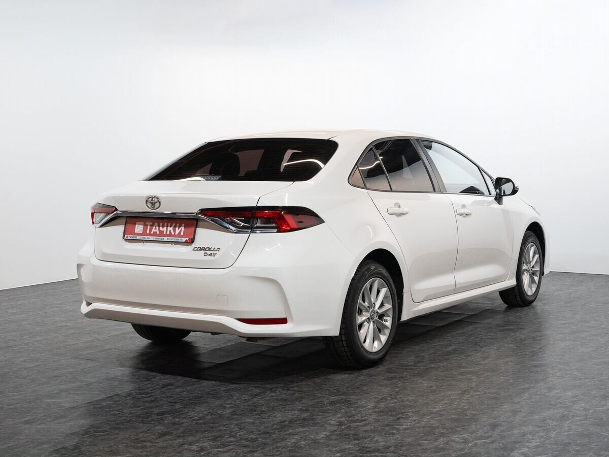 Toyota Corolla 2021 - фото автомобиля