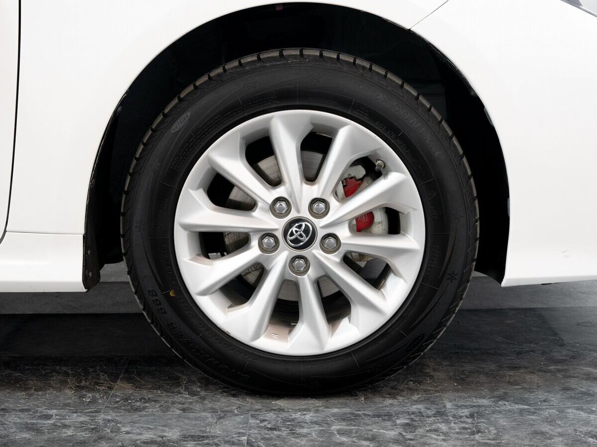 Toyota Corolla 2021 - фото автомобиля