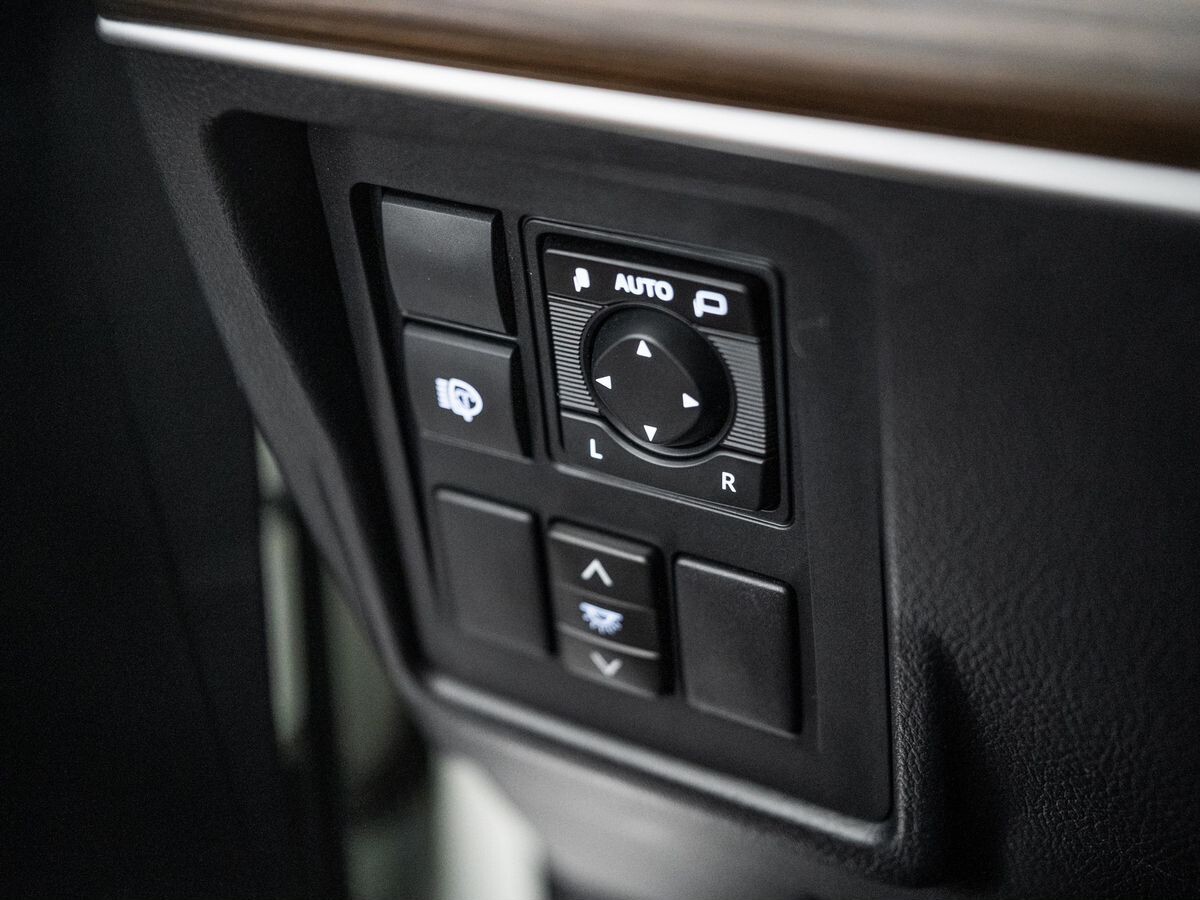 Toyota Land Cruiser Prado 2020 - фото автомобиля