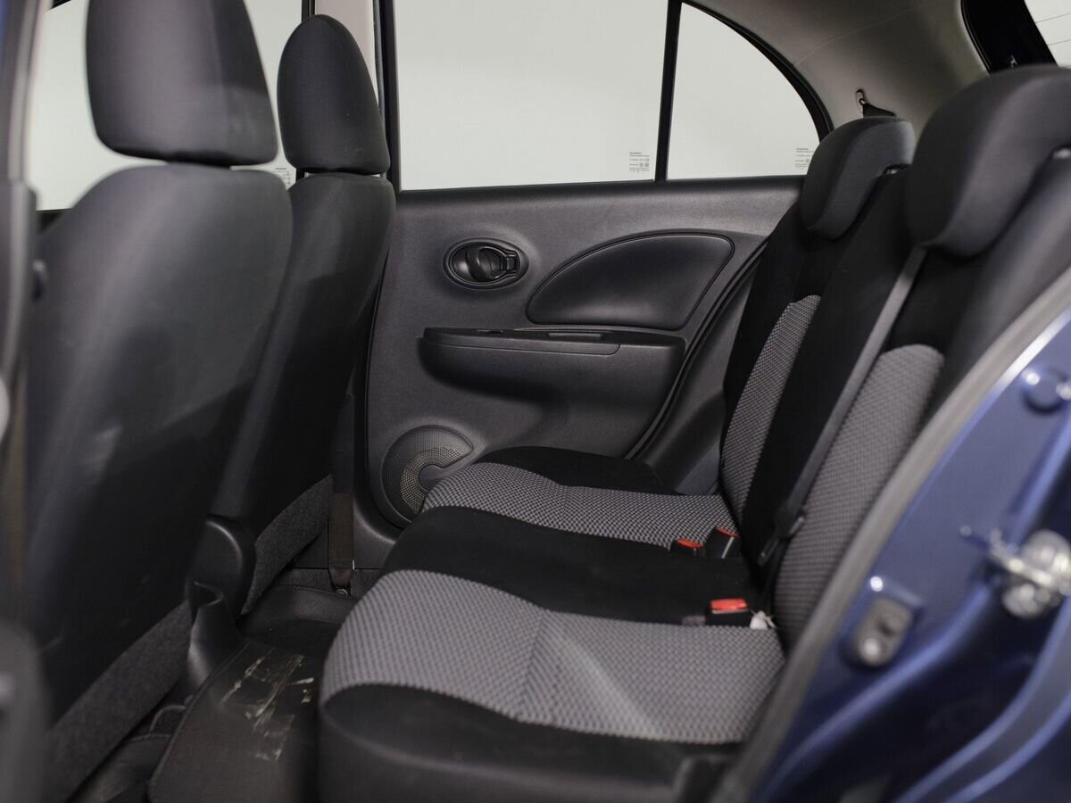 Nissan March 2018 - фото автомобиля