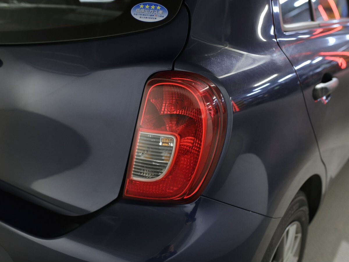 Nissan March 2018 - фото автомобиля