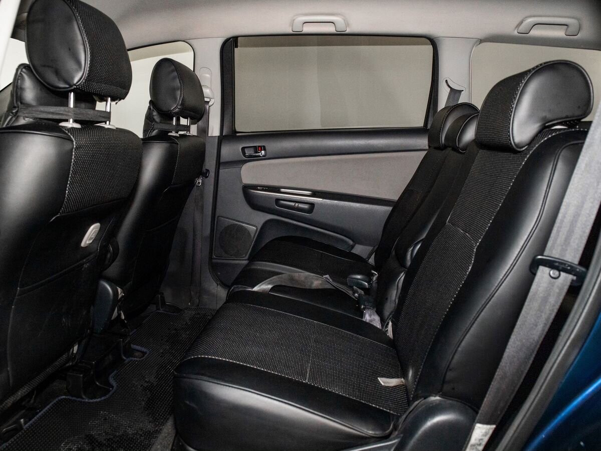 Toyota Wish 2007 - фото автомобиля