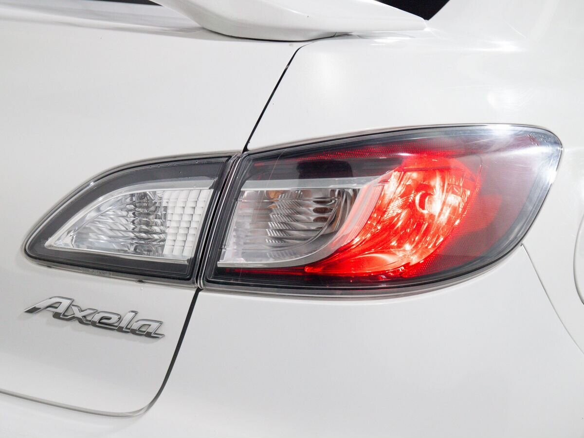 Mazda Axela 2009 - фото автомобиля