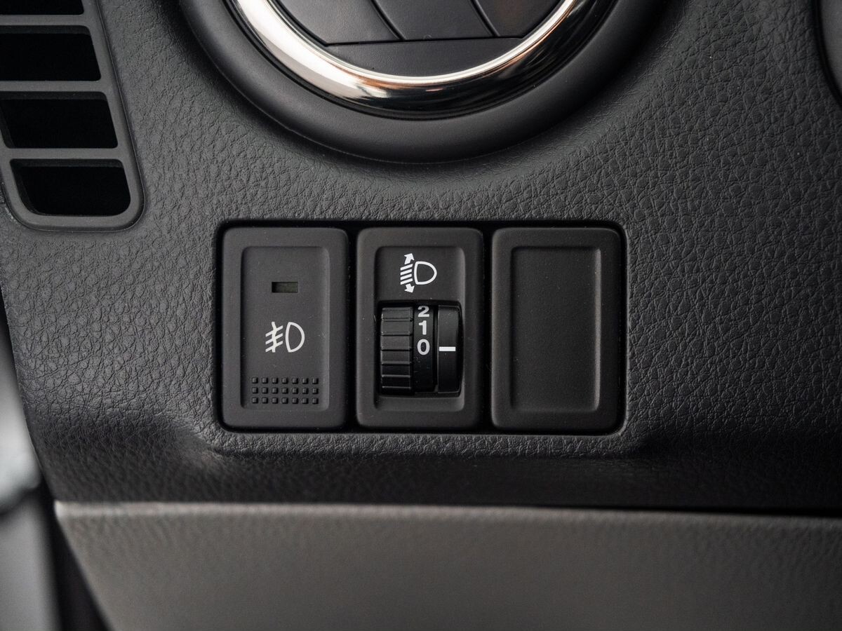 Suzuki SX4 2011 - фото автомобиля