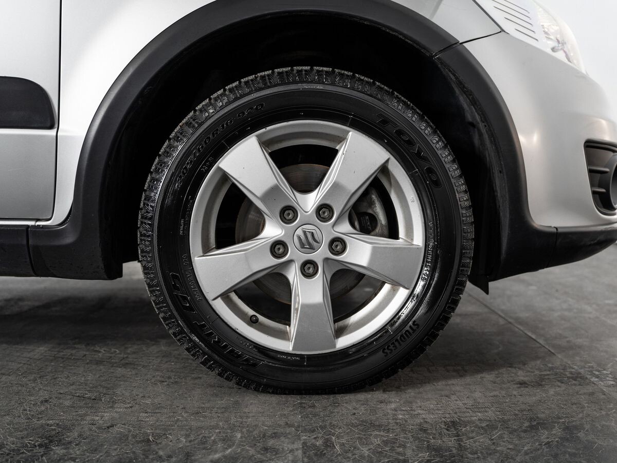 Suzuki SX4 2011 - фото автомобиля