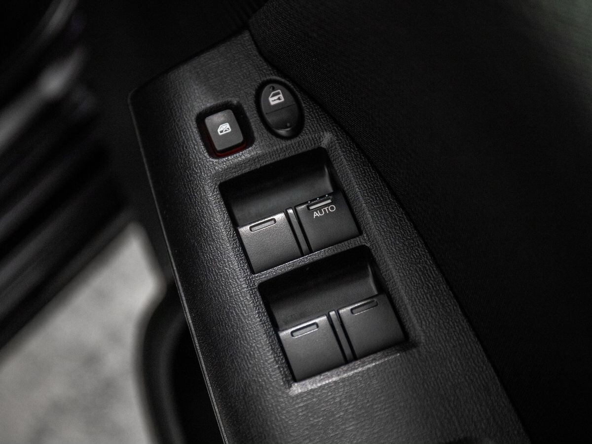 Honda Freed Spike 2011 - фото автомобиля