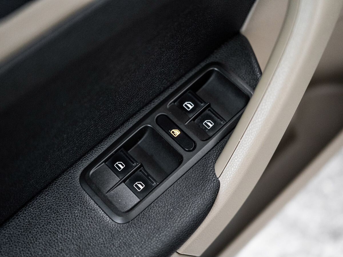 Skoda Yeti 2012 - фото автомобиля