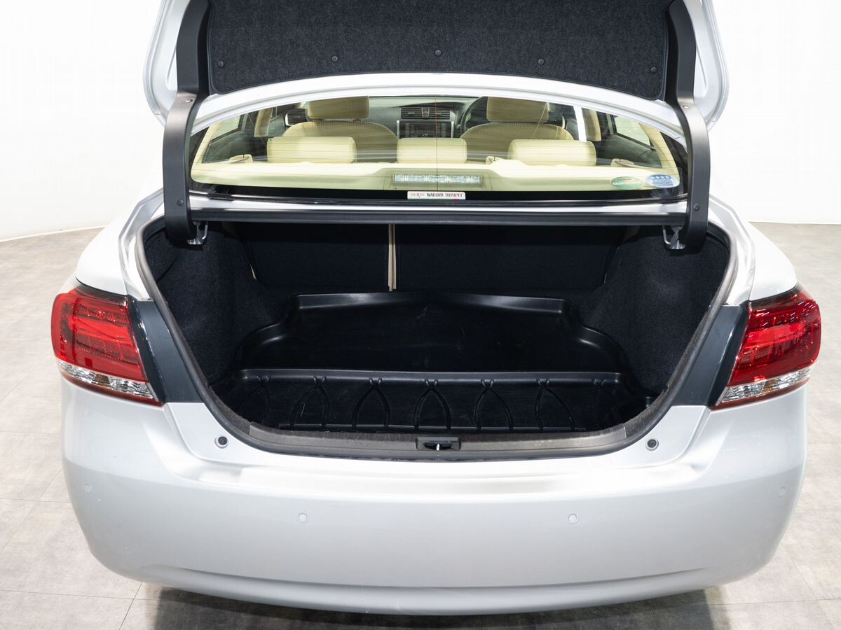 Toyota Premio 2016 - фото автомобиля