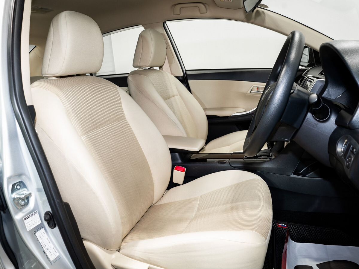 Toyota Premio 2016 - фото автомобиля