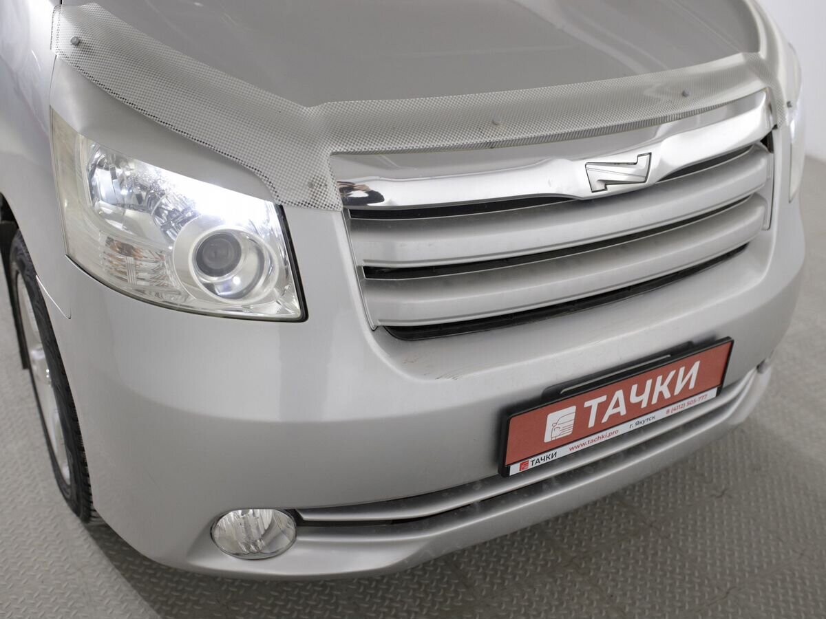 Toyota Noah 2009 - фото автомобиля