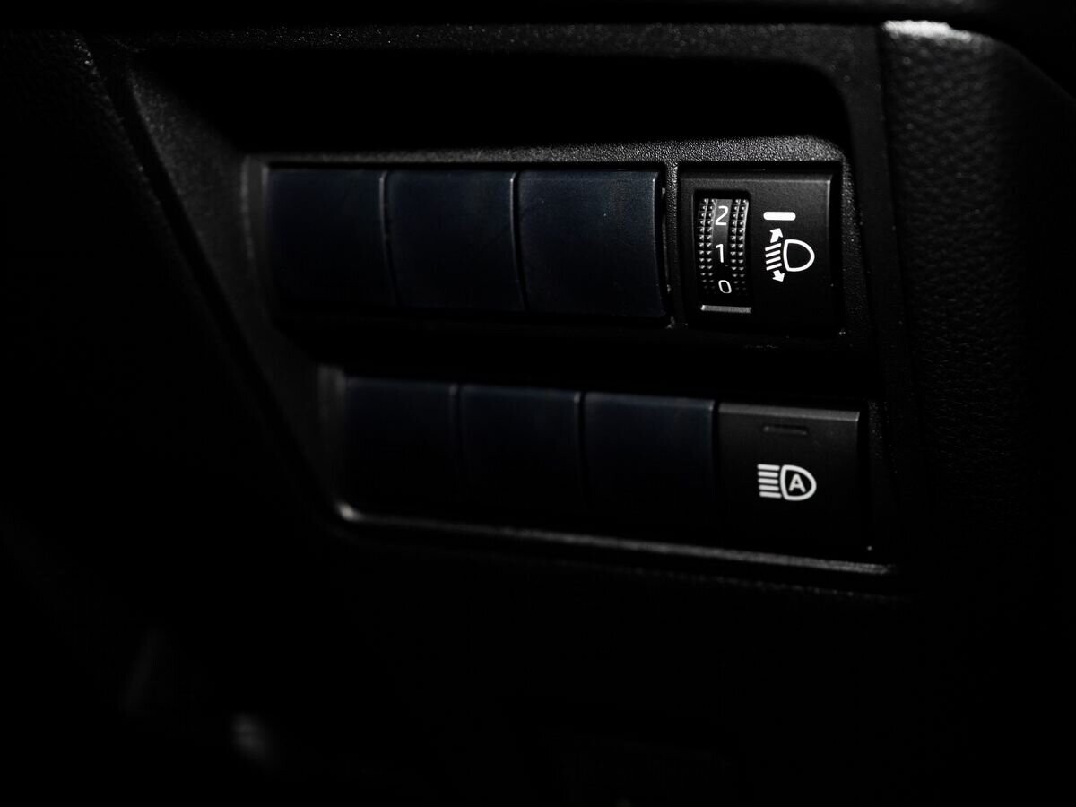 Toyota Yaris 2020 - фото автомобиля