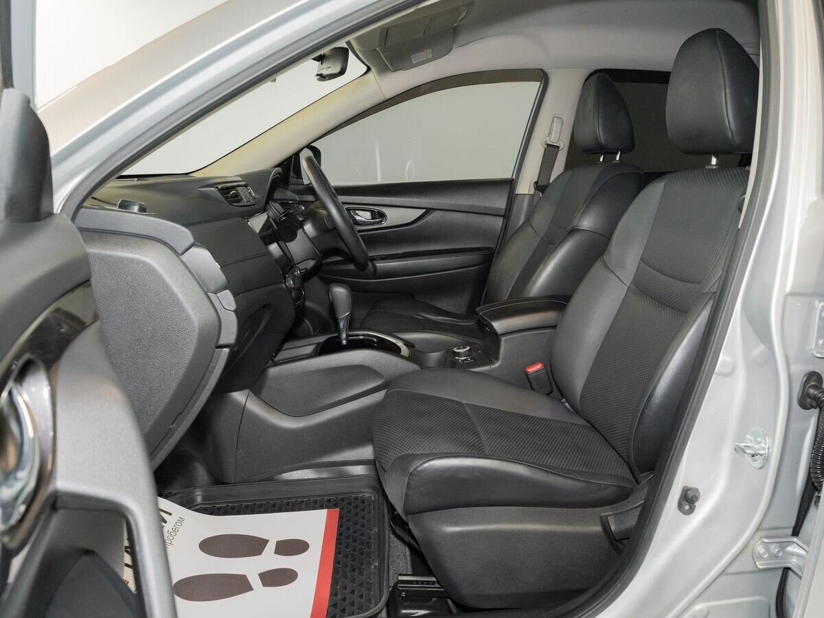 Nissan X-Trail 2017 - фото автомобиля