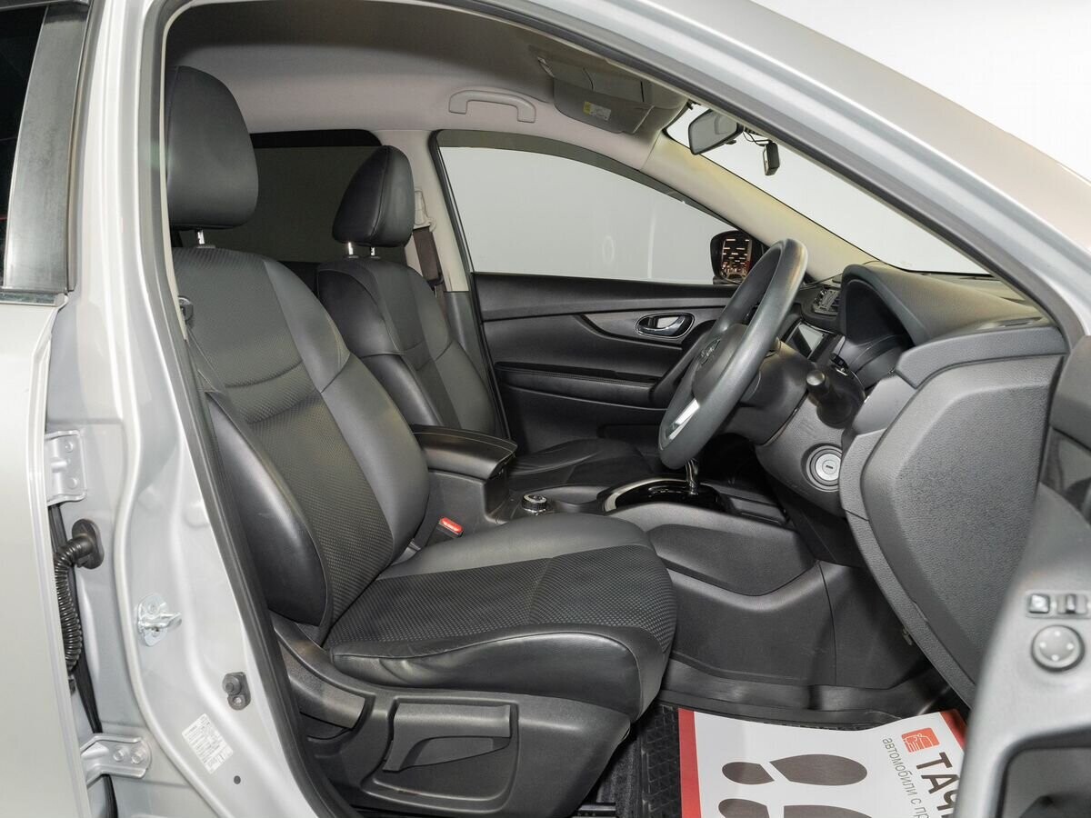 Nissan X-Trail 2017 - фото автомобиля