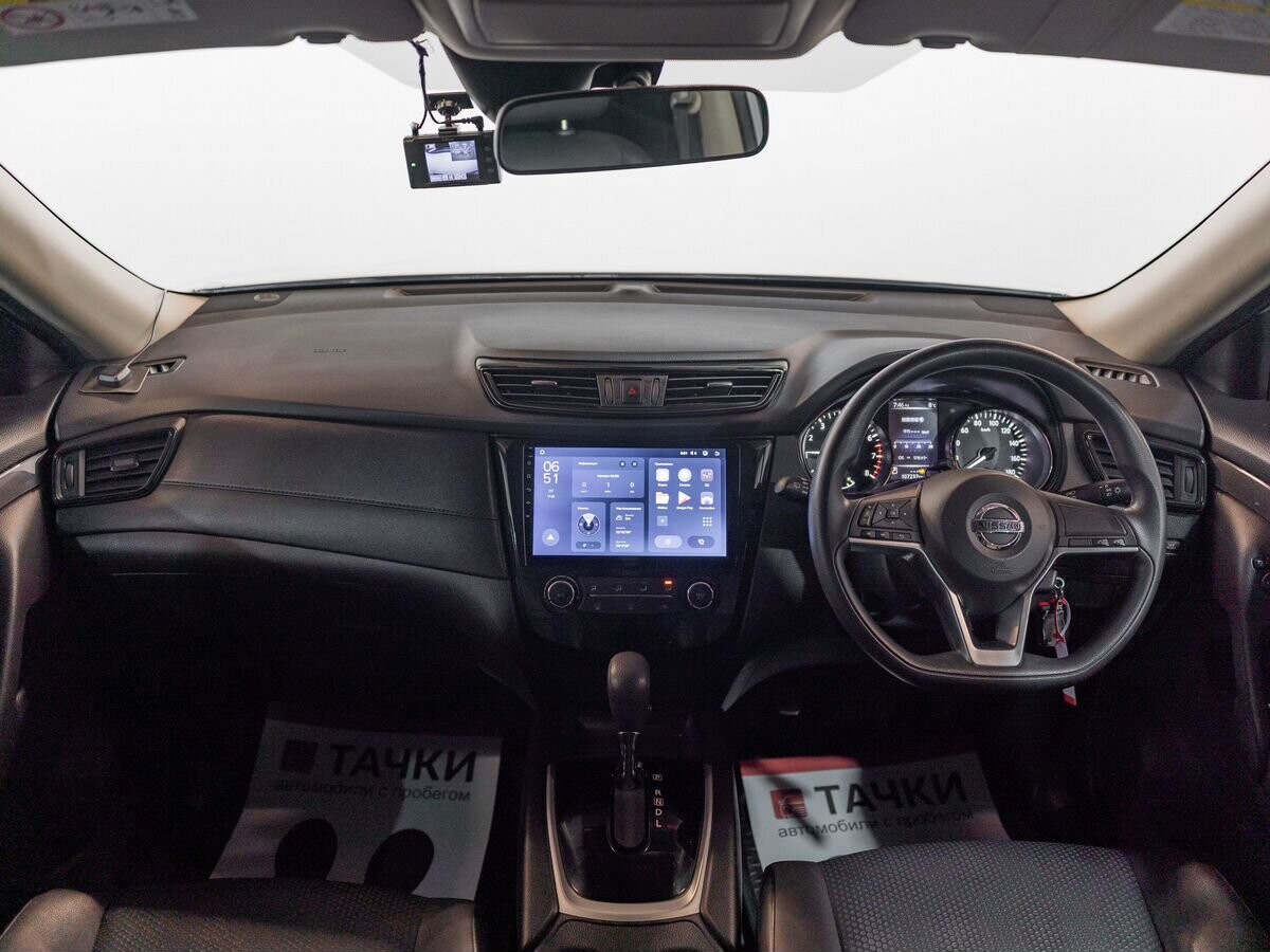 Nissan X-Trail 2017 - фото автомобиля