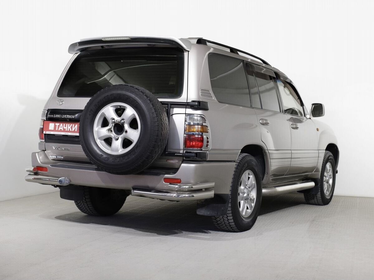 Toyota Land Cruiser 2002 - фото автомобиля
