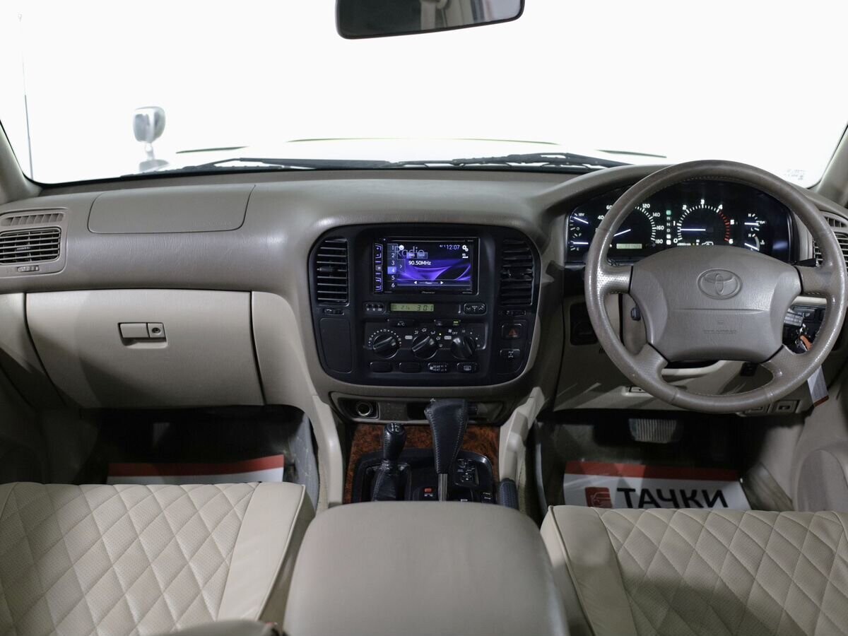Toyota Land Cruiser 2002 - фото автомобиля