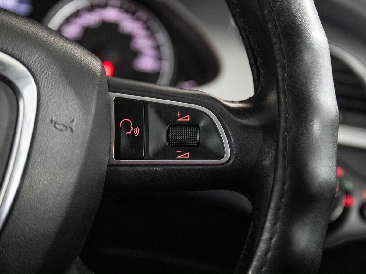 Audi A4 2009 - фото автомобиля