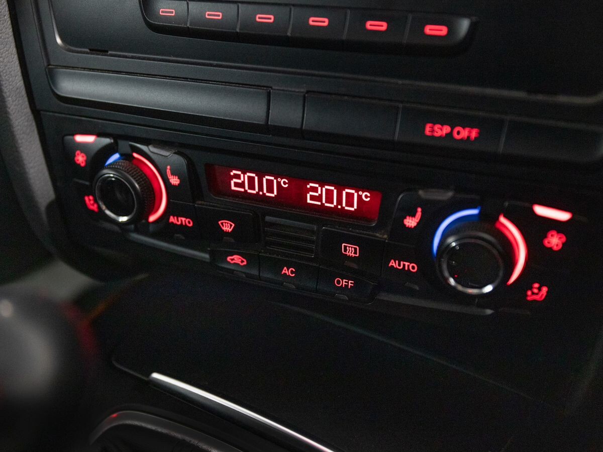 Audi A4 2009 - фото автомобиля