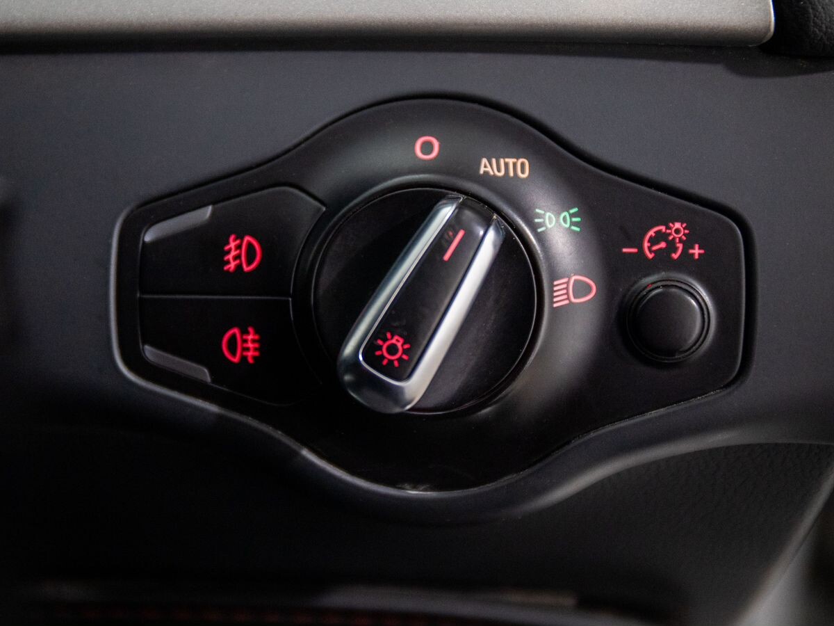 Audi A4 2009 - фото автомобиля