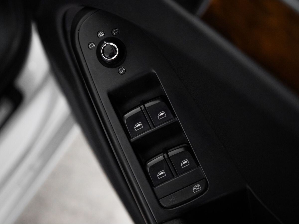 Audi A4 2009 - фото автомобиля