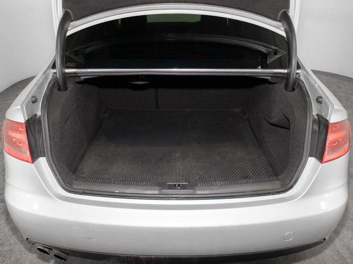 Audi A4 2009 - фото автомобиля