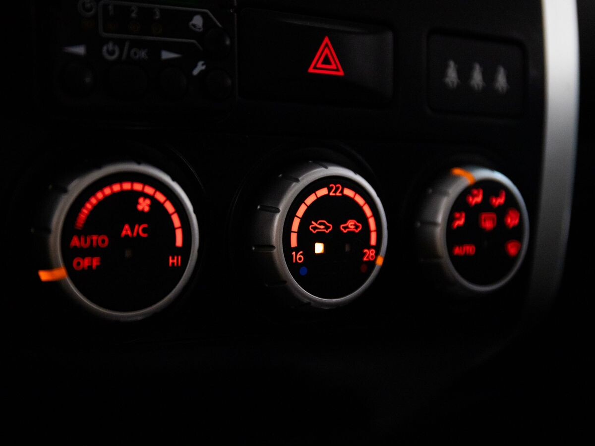 Nissan X-Trail 2011 - фото автомобиля