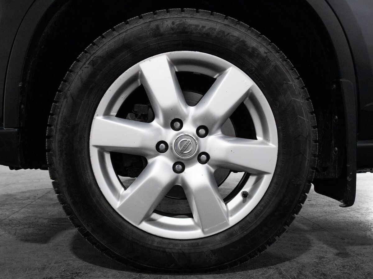 Nissan X-Trail 2011 - фото автомобиля
