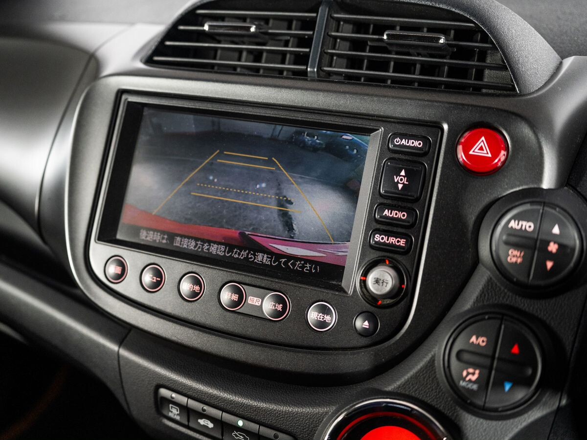 Honda Fit 2011 - фото автомобиля