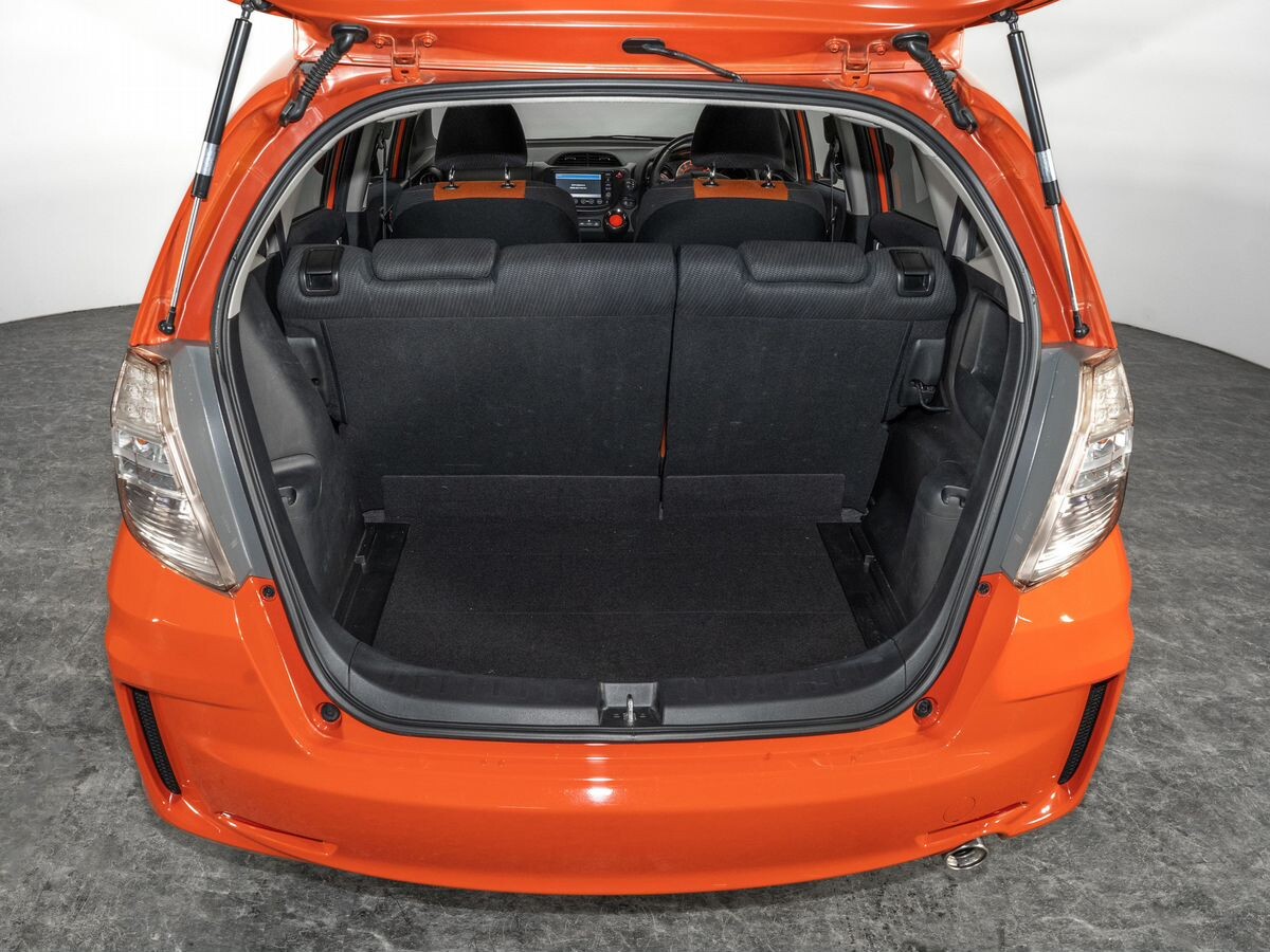 Honda Fit 2011 - фото автомобиля