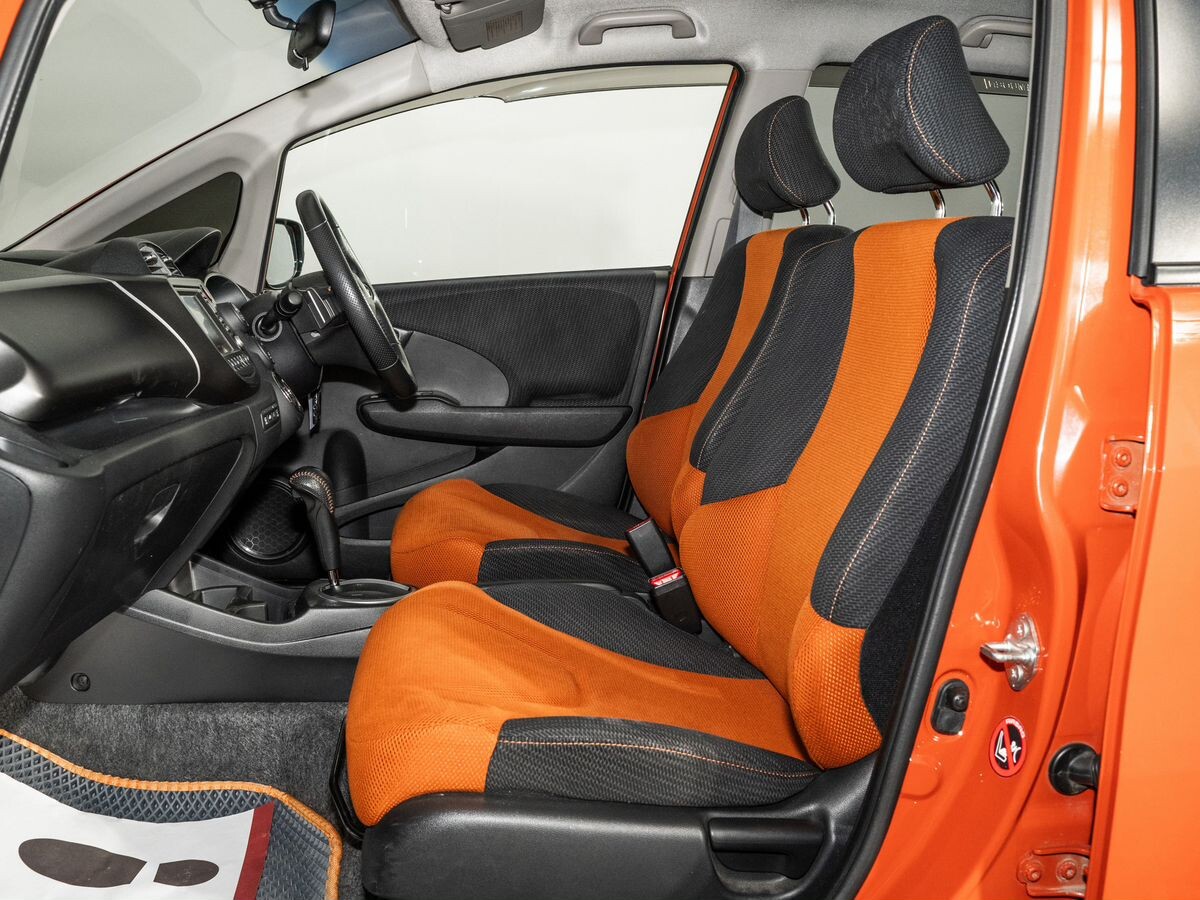 Honda Fit 2011 - фото автомобиля