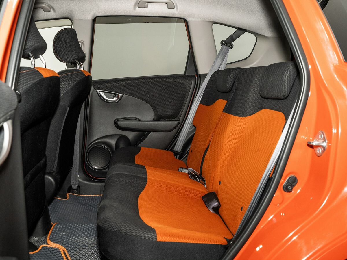 Honda Fit 2011 - фото автомобиля