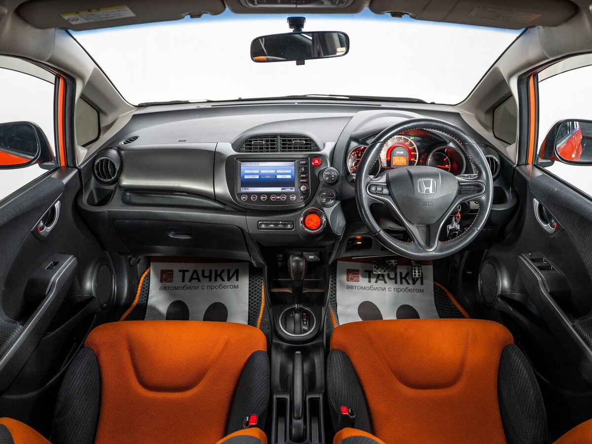 Honda Fit 2011 - фото автомобиля