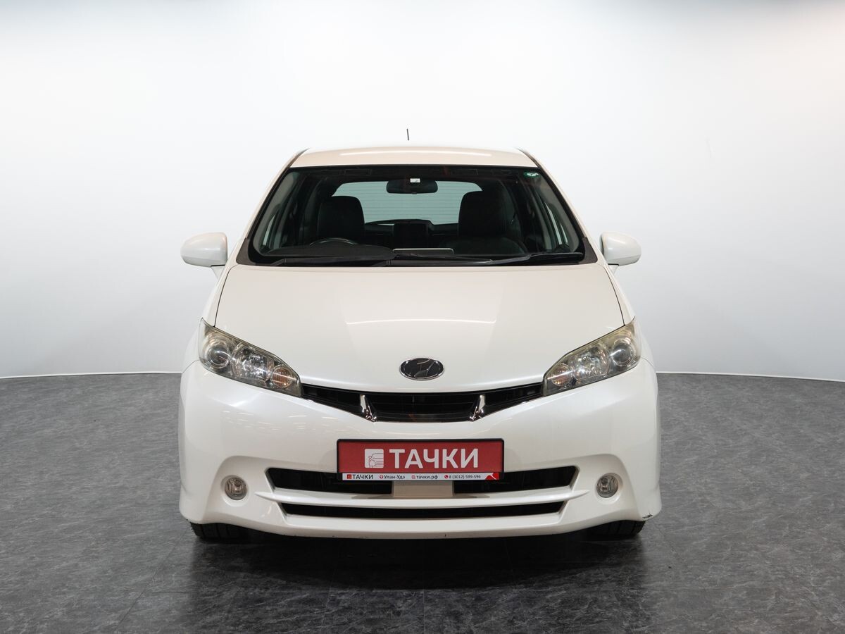 Toyota Wish 2011 - фото автомобиля