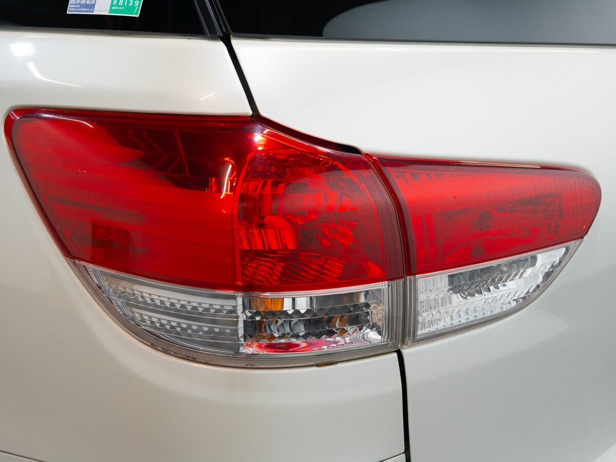 Toyota Wish 2011 - фото автомобиля