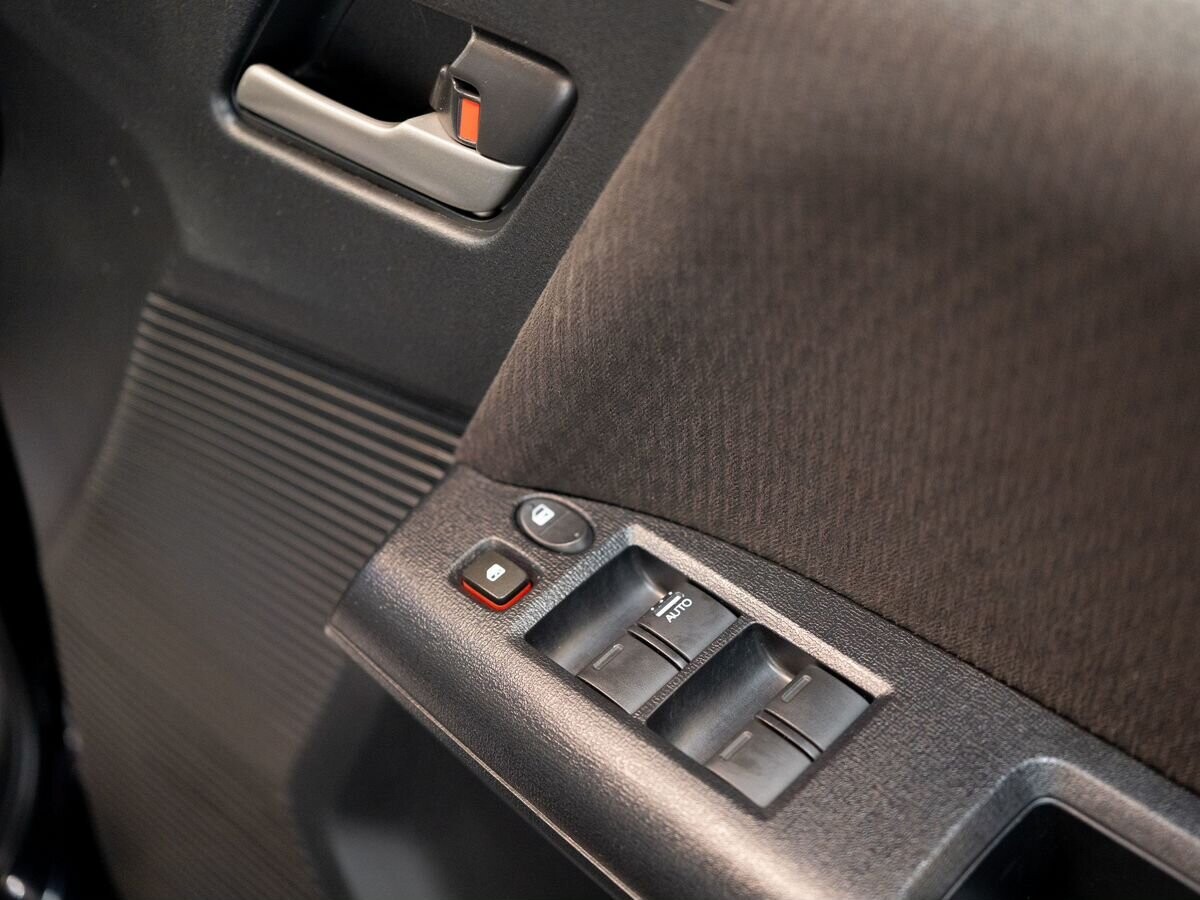 Honda Freed 2011 - фото автомобиля