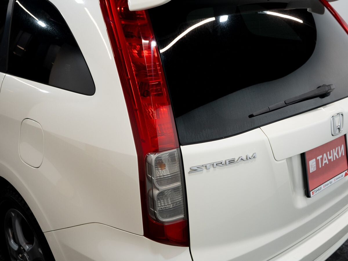 Honda Stream 2009 - фото автомобиля