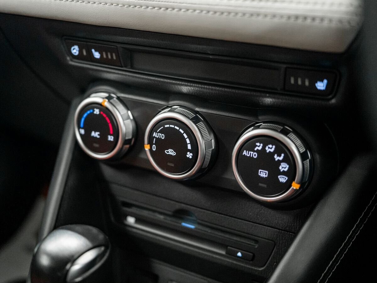 Mazda CX-3 2021 - фото автомобиля