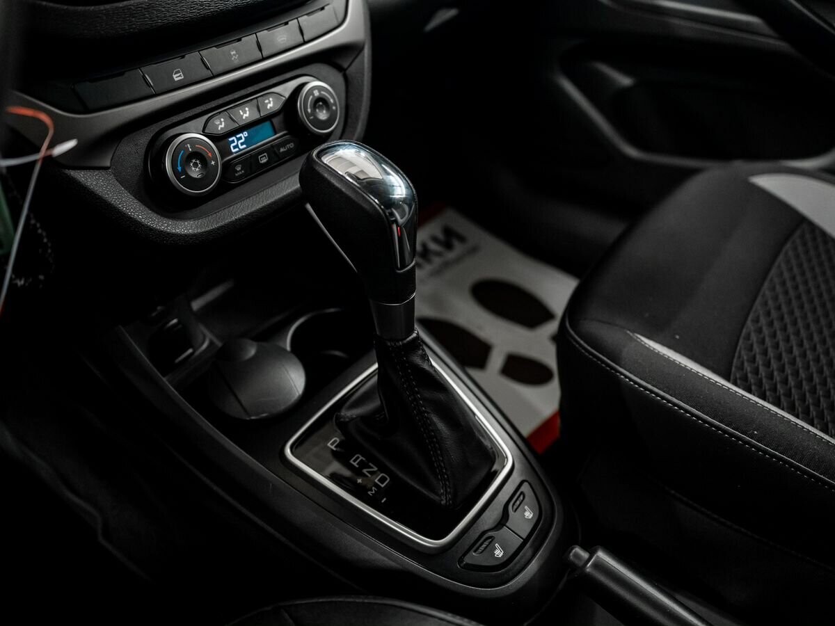 Lada (ВАЗ) Vesta 2022 - фото автомобиля