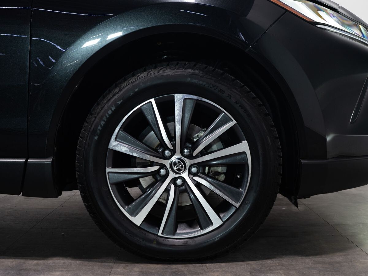 Toyota Harrier 2020 - фото автомобиля