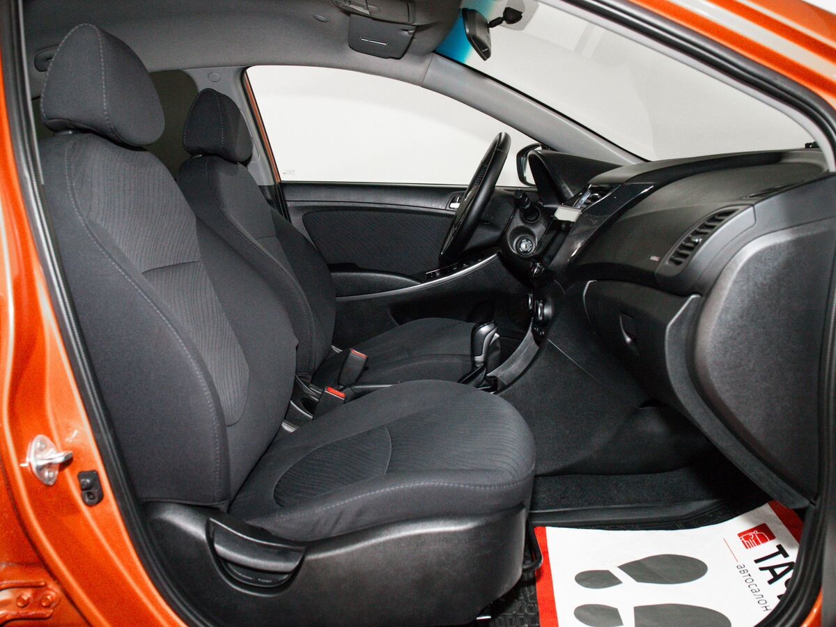 Hyundai Solaris 2015 - фото автомобиля