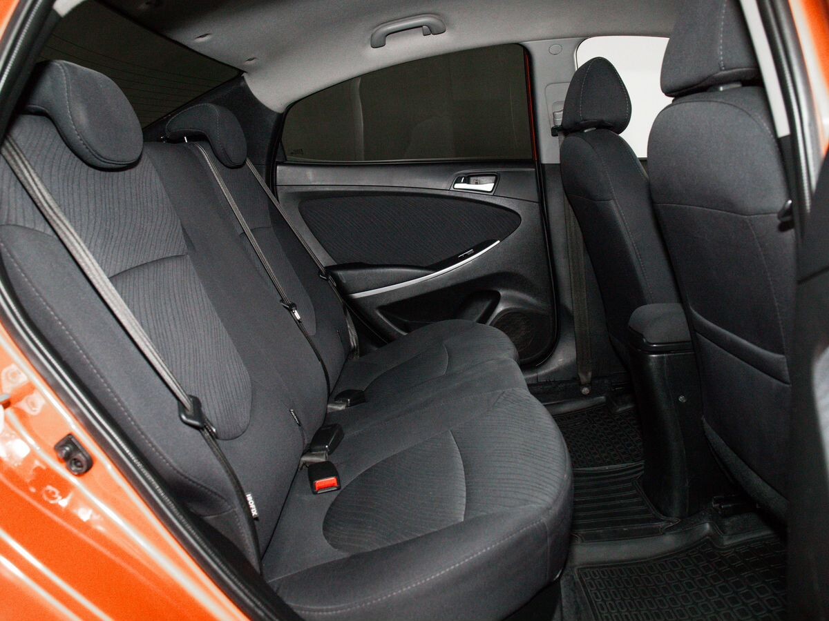 Hyundai Solaris 2015 - фото автомобиля