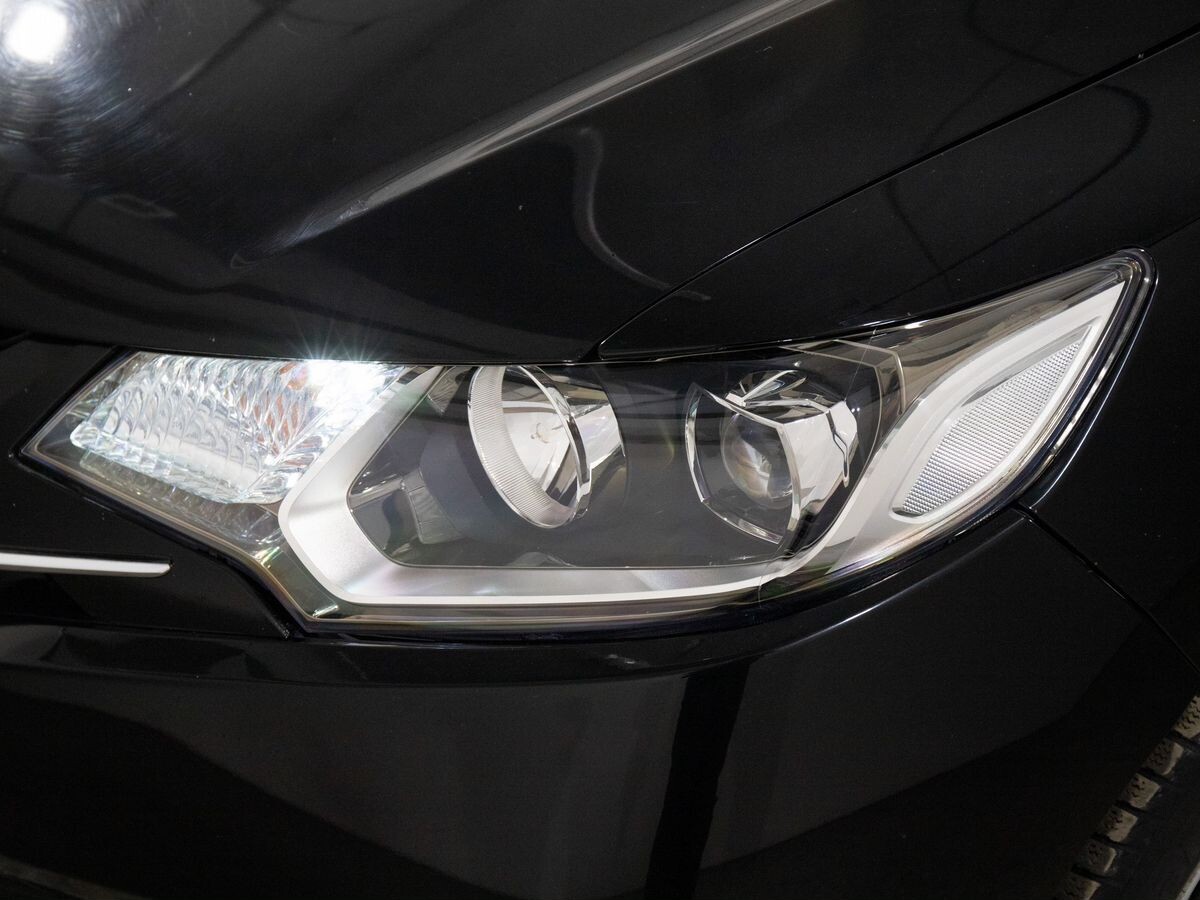 Honda Fit 2013 - фото автомобиля