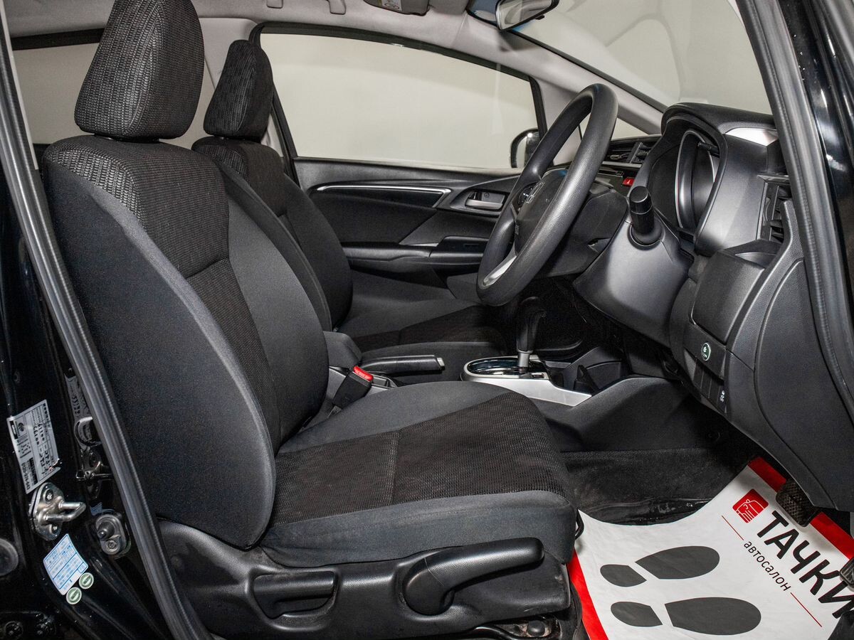 Honda Fit 2013 - фото автомобиля