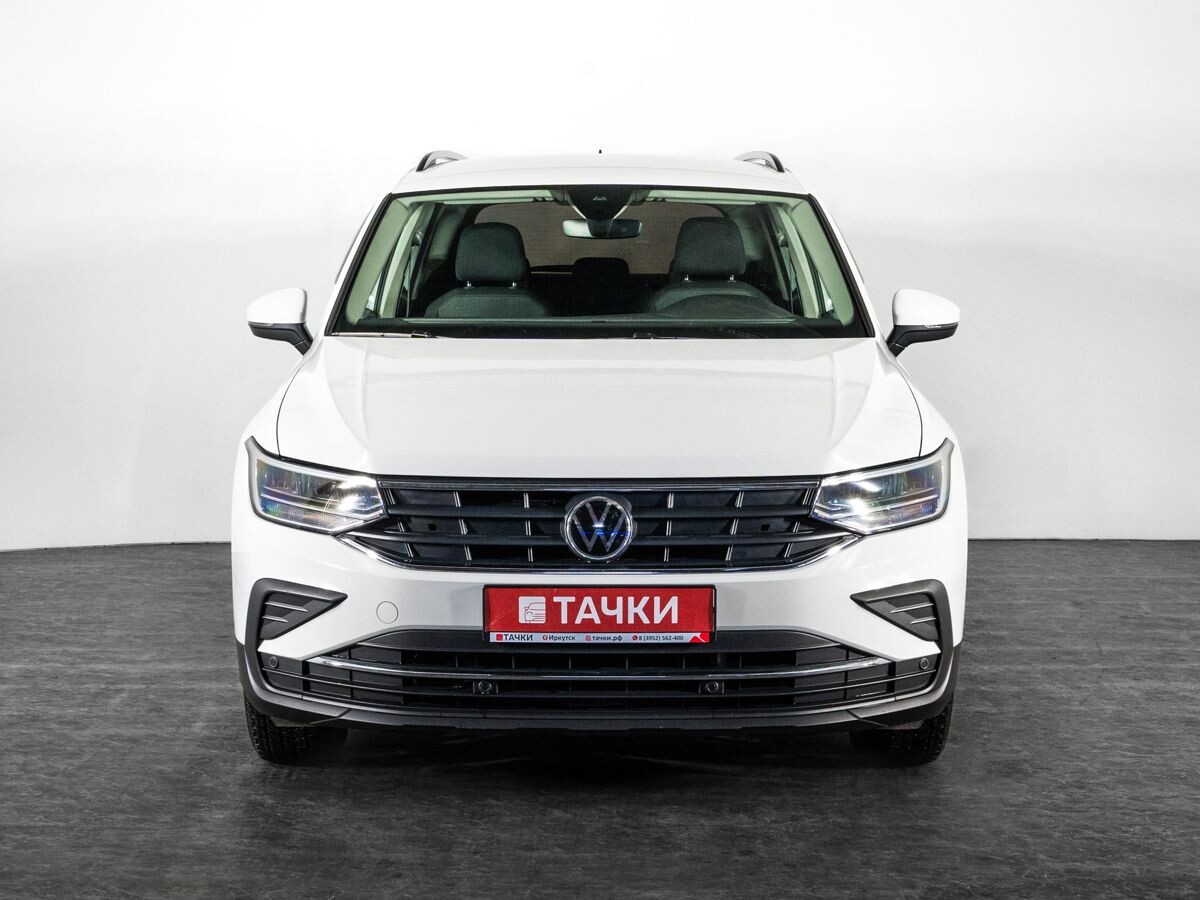Volkswagen Tiguan 2021 - фото автомобиля