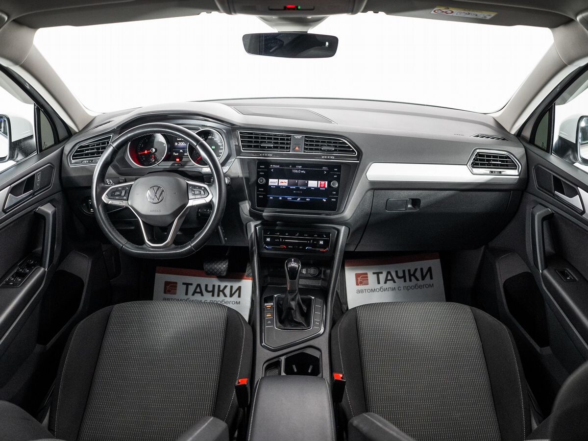 Volkswagen Tiguan 2021 - фото автомобиля