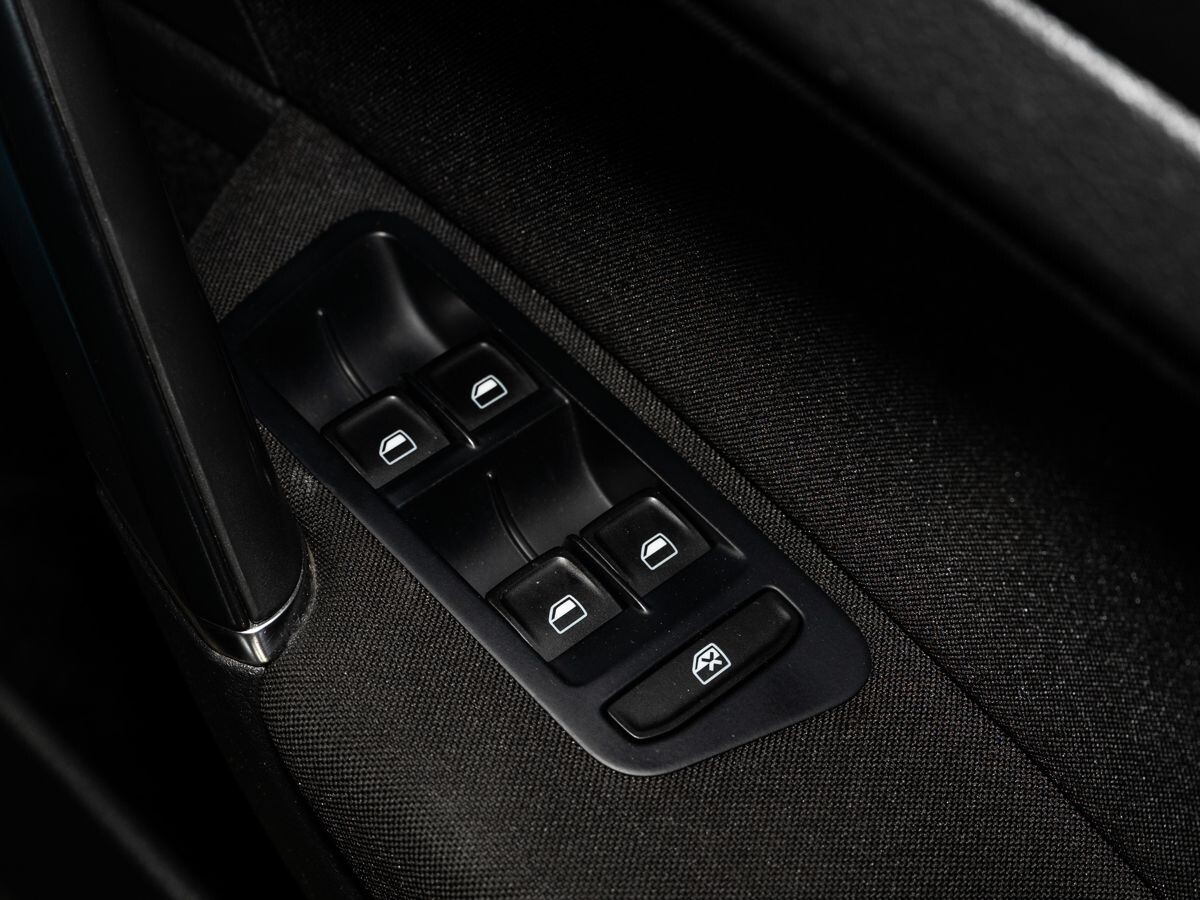 Volkswagen Golf 2015 - фото автомобиля