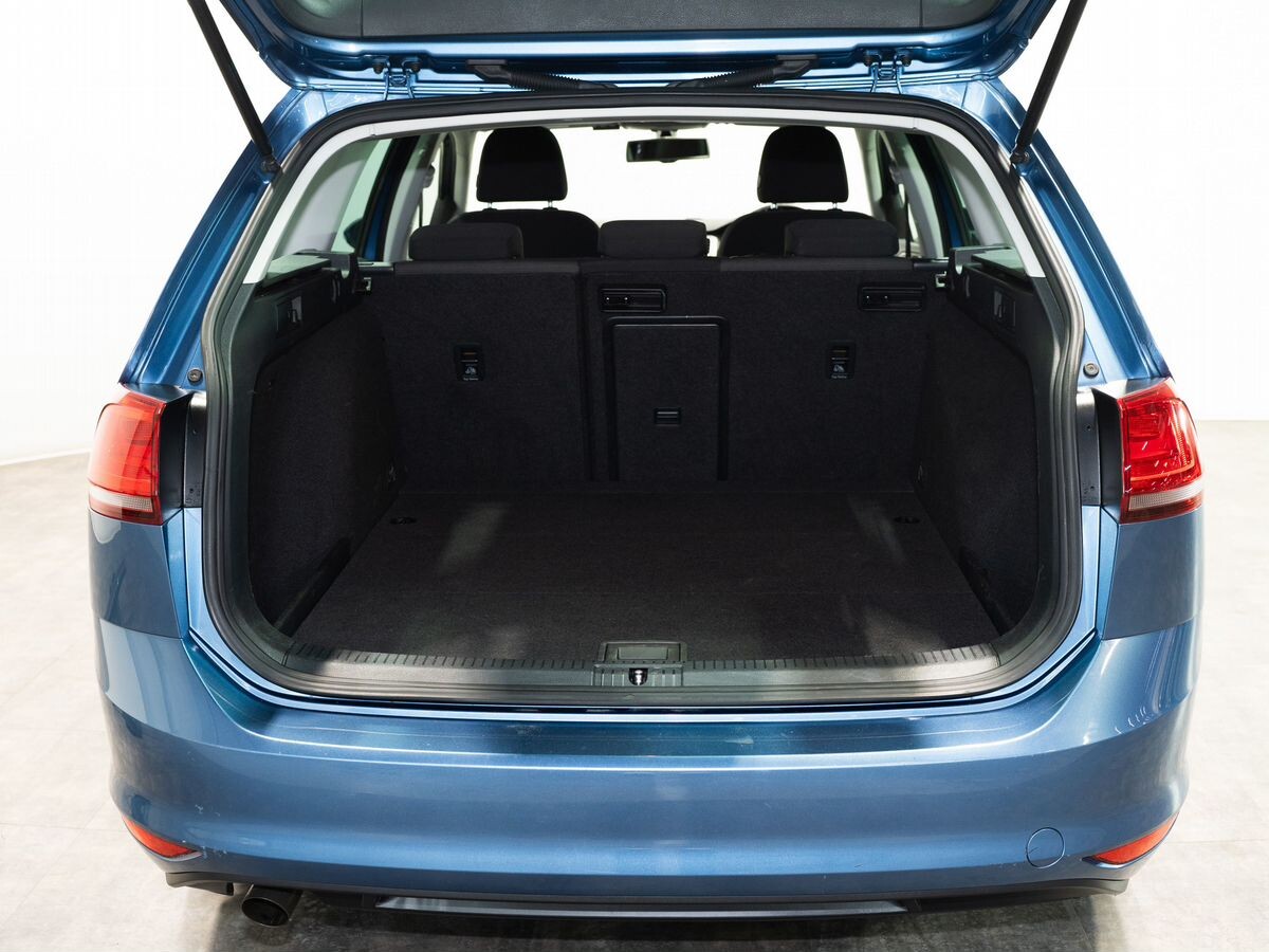 Volkswagen Golf 2015 - фото автомобиля