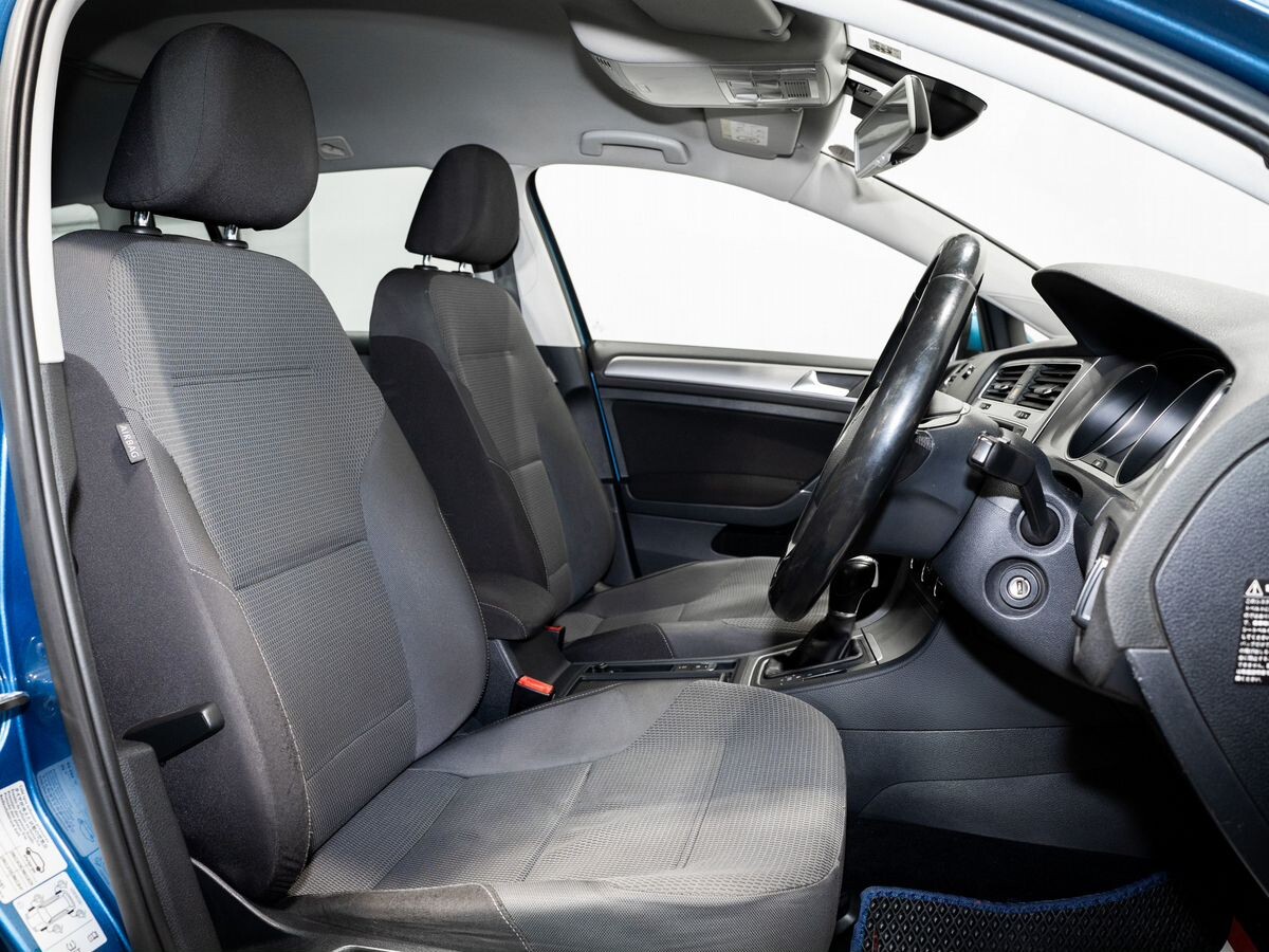 Volkswagen Golf 2015 - фото автомобиля